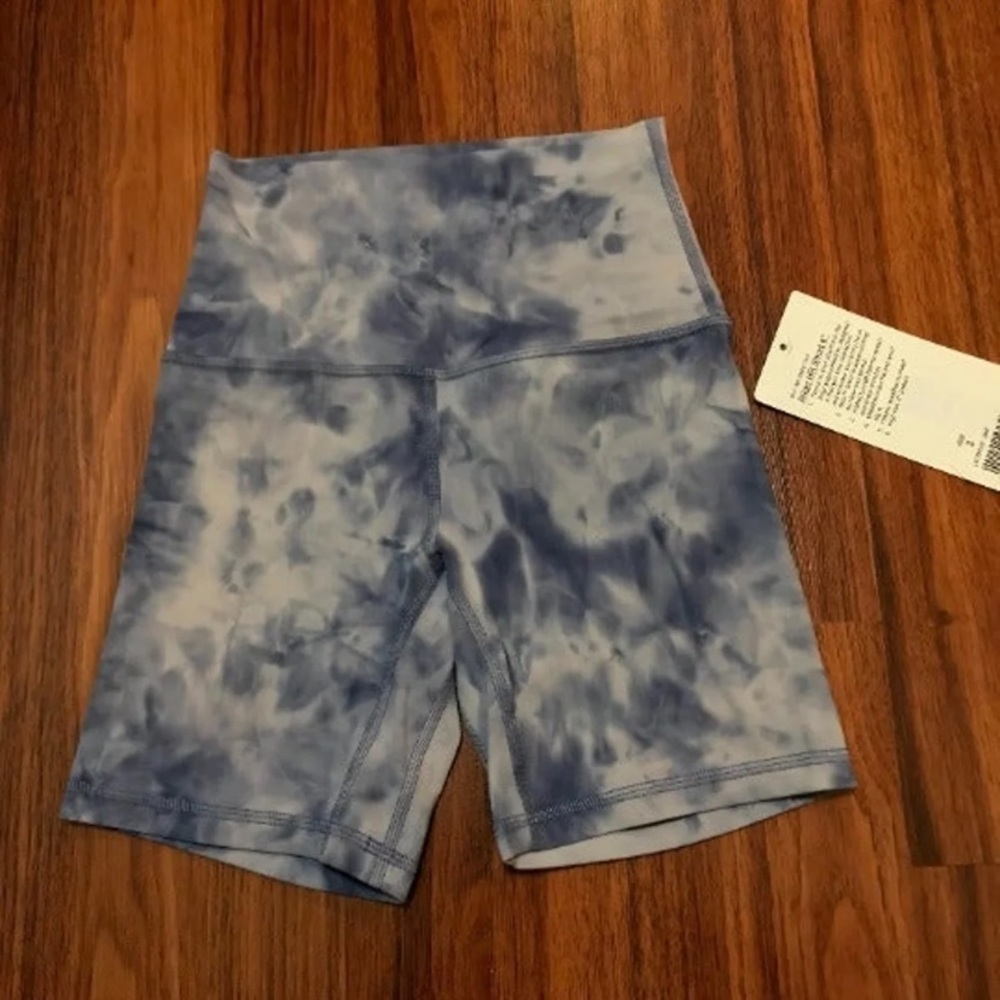 Lululemon Align shorts 6”